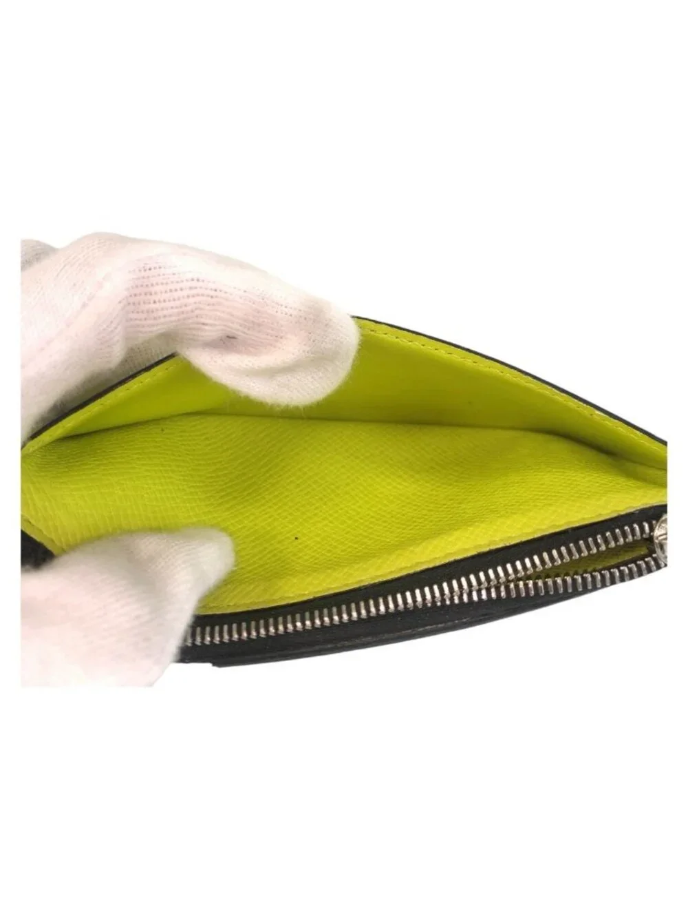 Louis Vuitton Taigarama Coincard Holder Jaune Yellow Coin Case Fragment